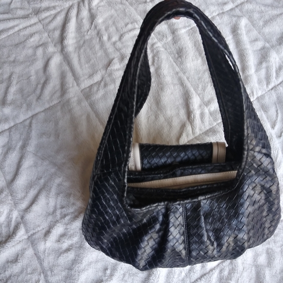 - Simplyvera Vera Wang handbag. - Picture 4 of 8